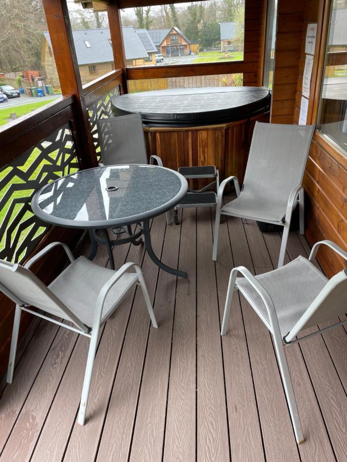 Luxury 3 Bedroom, 3 Bathroom Lodge With Hot Tub Llanbedr  Eksteriør bilde